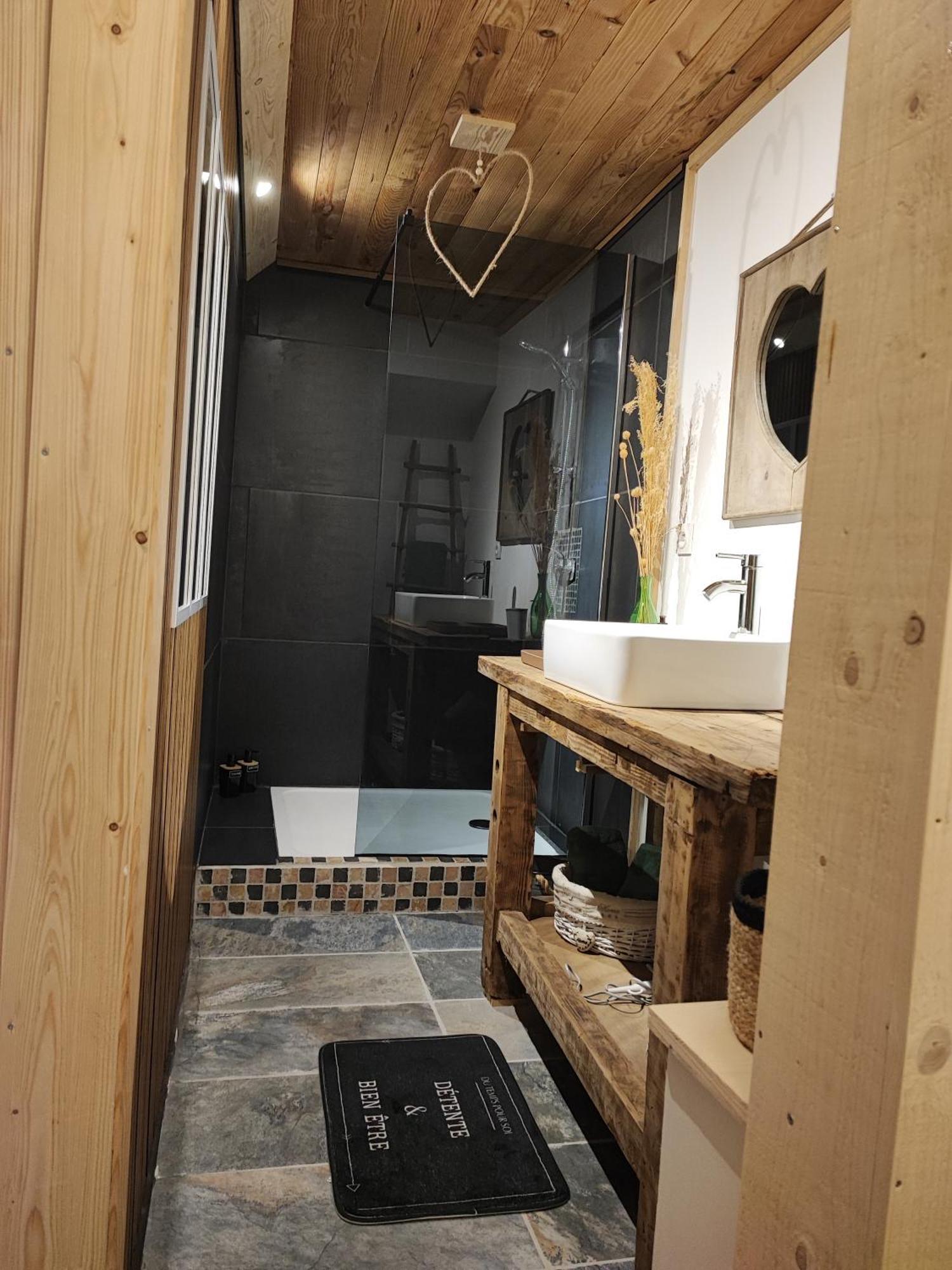 Appartement Chez Marie Et Aymeric 바쥬 외부 사진